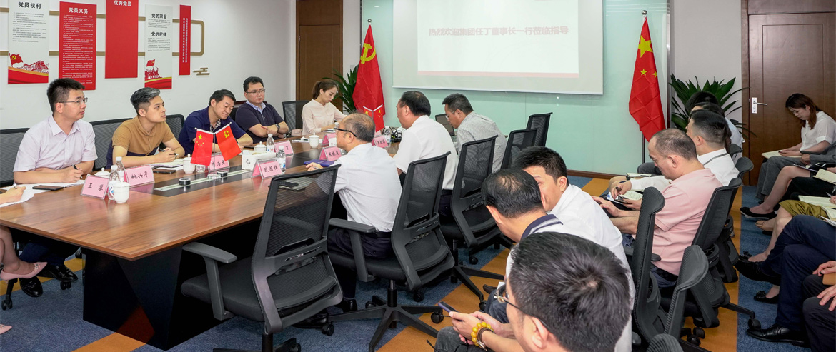 为旅游插上航空“翅膀”，给旅游增添科技“引擎”，用创新创造更大价值