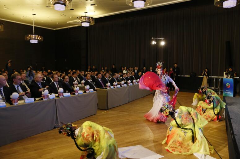 集团党委书记、董事长任丁率团赴荷兰、德国、以色列考察