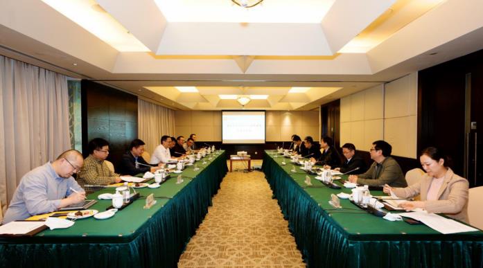 集团党委书记、董事长任丁会见重庆尊龙凯时集团董事长乔昌志一行