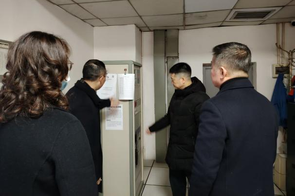 省尊龙凯时集团党委书记、董事长游勇检查督导春节安全生产并看望慰问干部员工